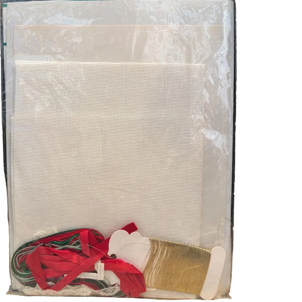 Bucilla Christmas‎ Mini Hat Box Counted Cross Stitch Ornament Kit Set of 4 New